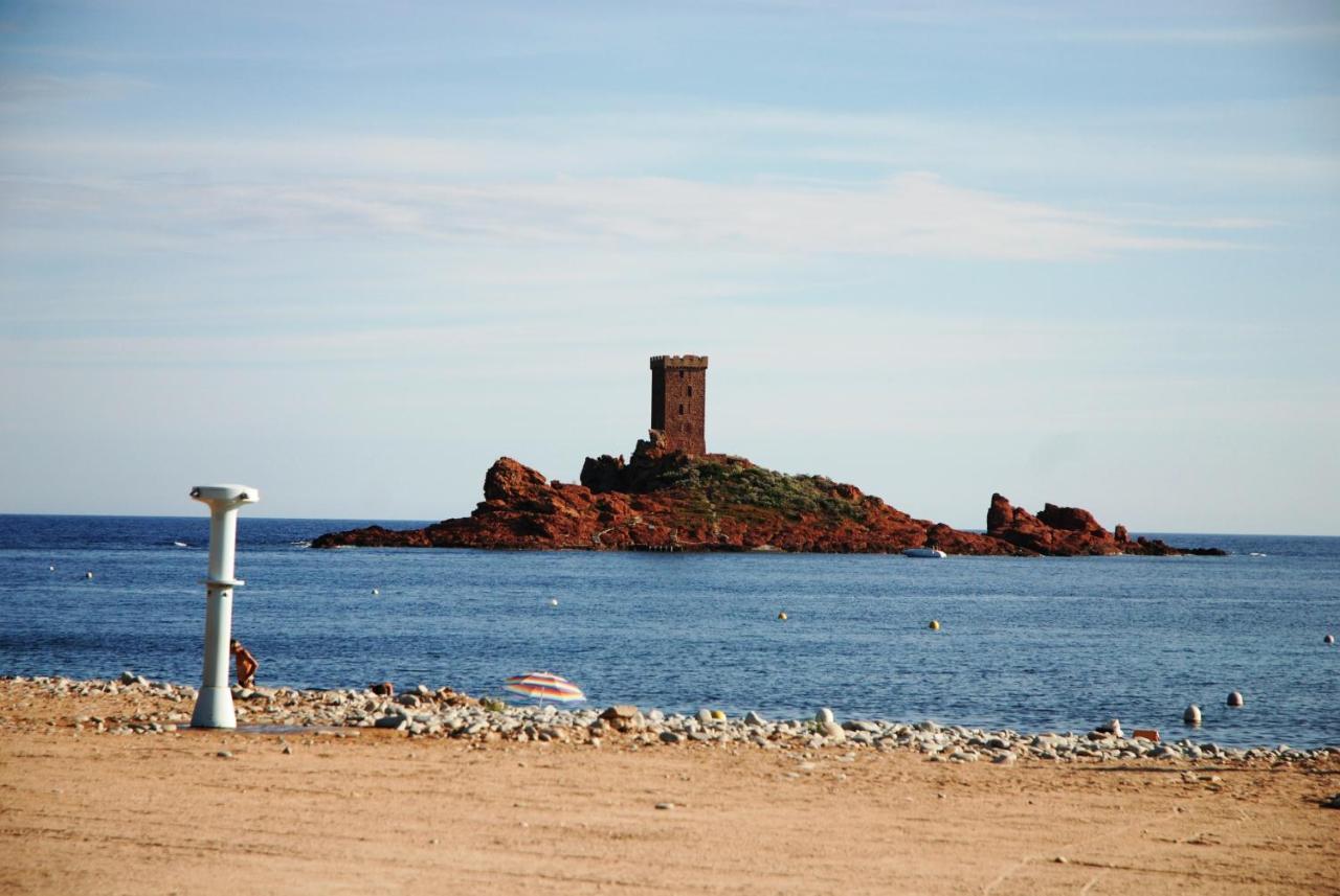 Agay Cap Esterel Village Allee Fleurs - F2 Clim Vue Golf Et Mer - Grande Terrasse Plein Sud Saint-Raphael  Exterior photo